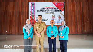 Kepegawaian Sekretaris